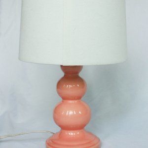 Groovy barbiecore pink lamp